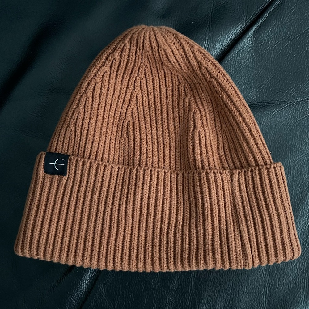 Paper Label Dani toque in colour Apricot (burnt orange), O/S
